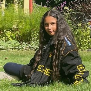 Meet your Posher, Jade